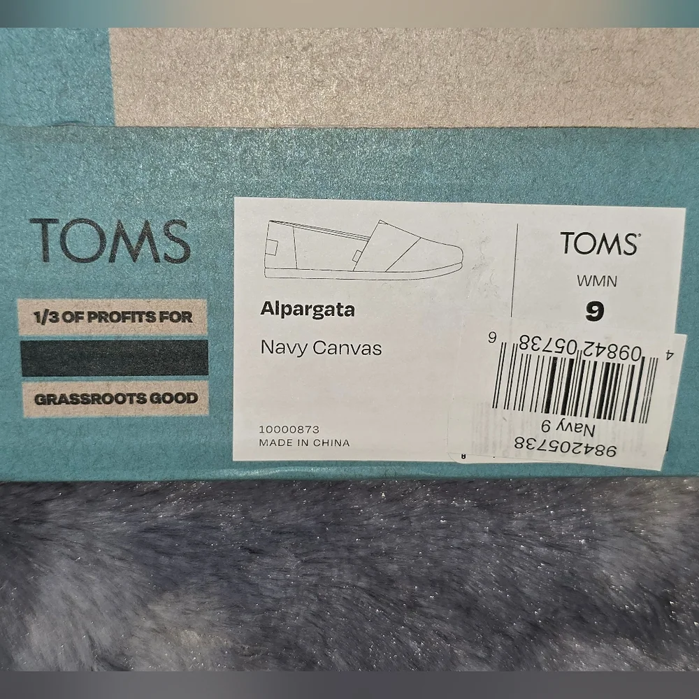 NWB TOMS Alpargata Classic Canvas Slip-On‎ Women's Navy Size 9